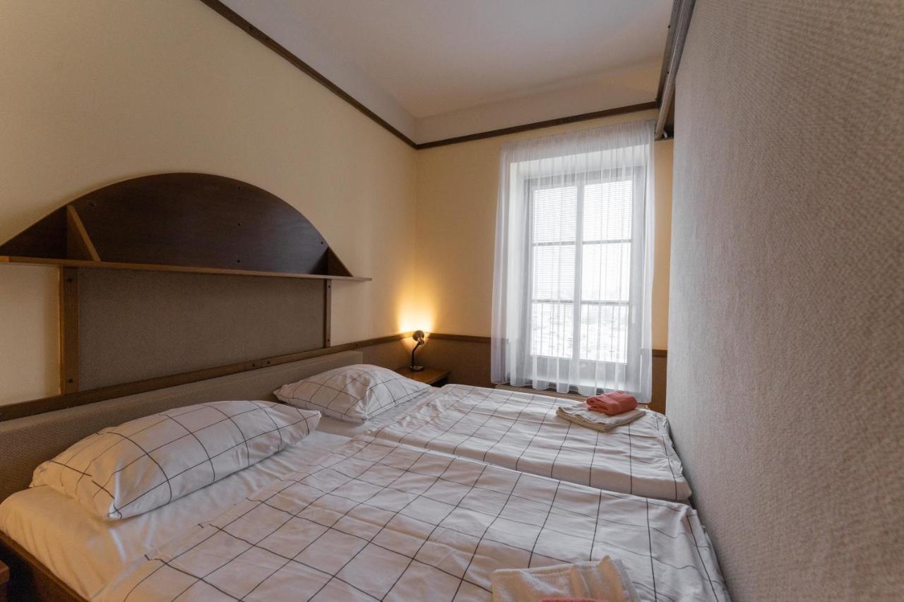 Hotel Amco Zabreh Ngoại thất bức ảnh