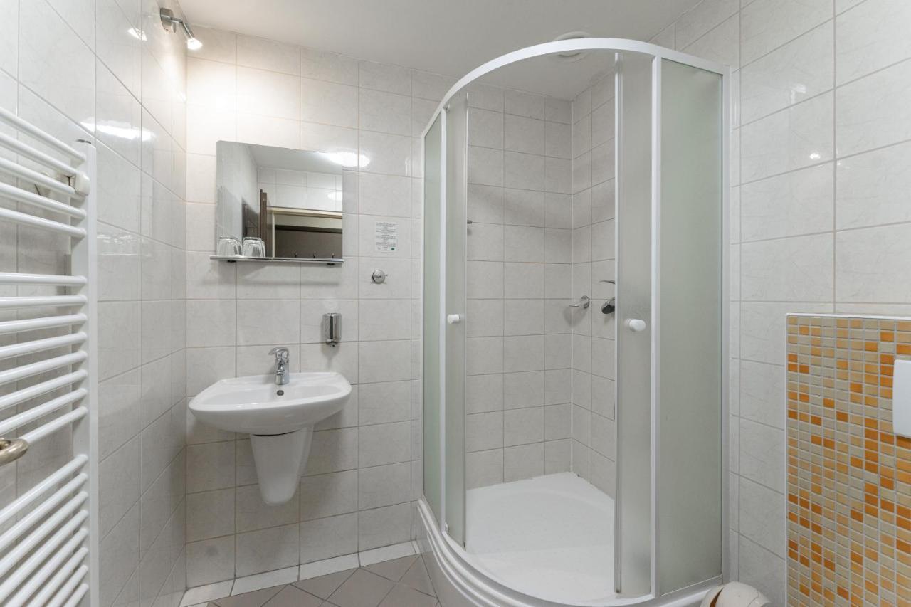 Hotel Amco Zabreh Ngoại thất bức ảnh