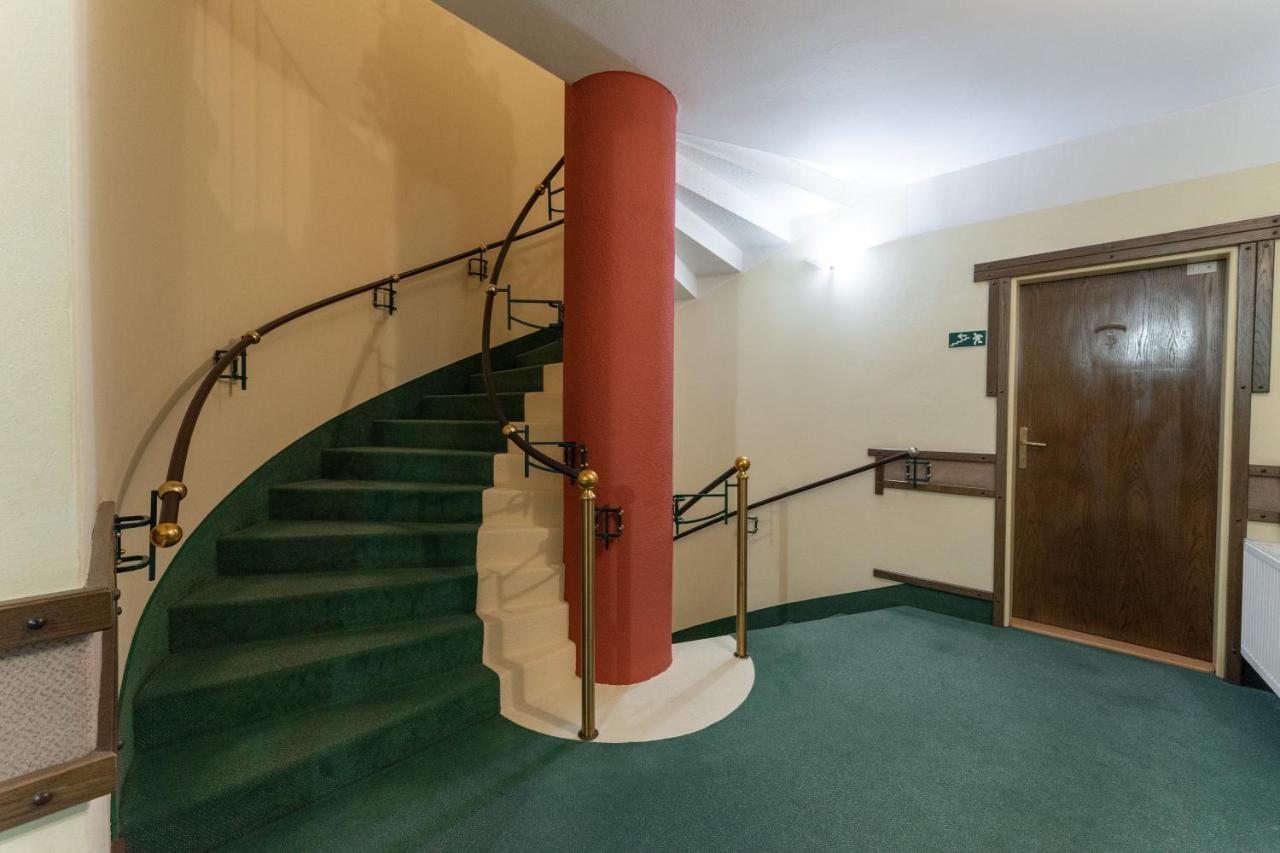 Hotel Amco Zabreh Ngoại thất bức ảnh