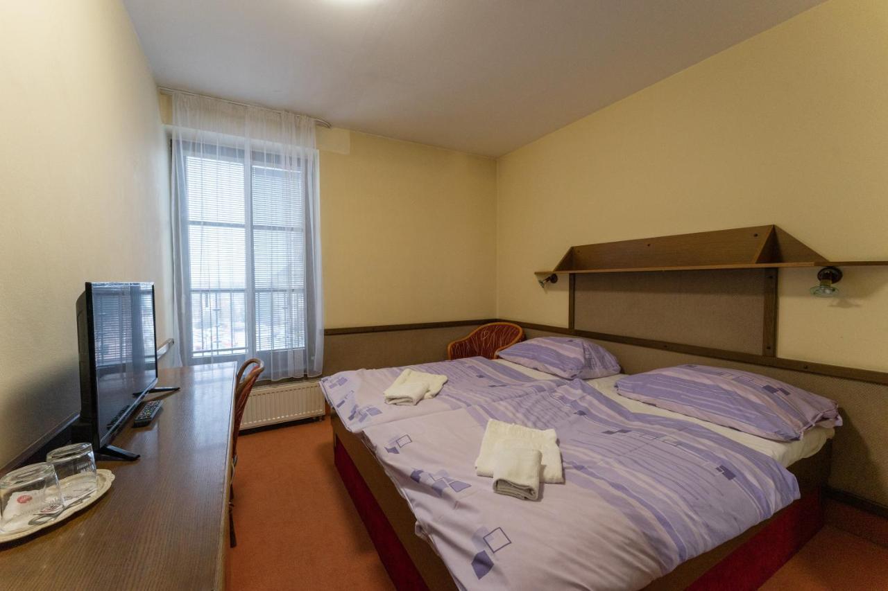 Hotel Amco Zabreh Ngoại thất bức ảnh